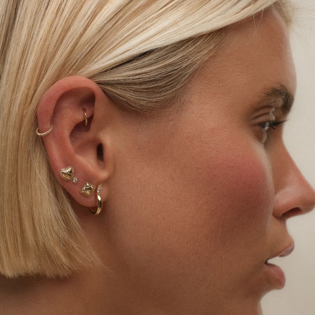 Bardot square quilted piercing
