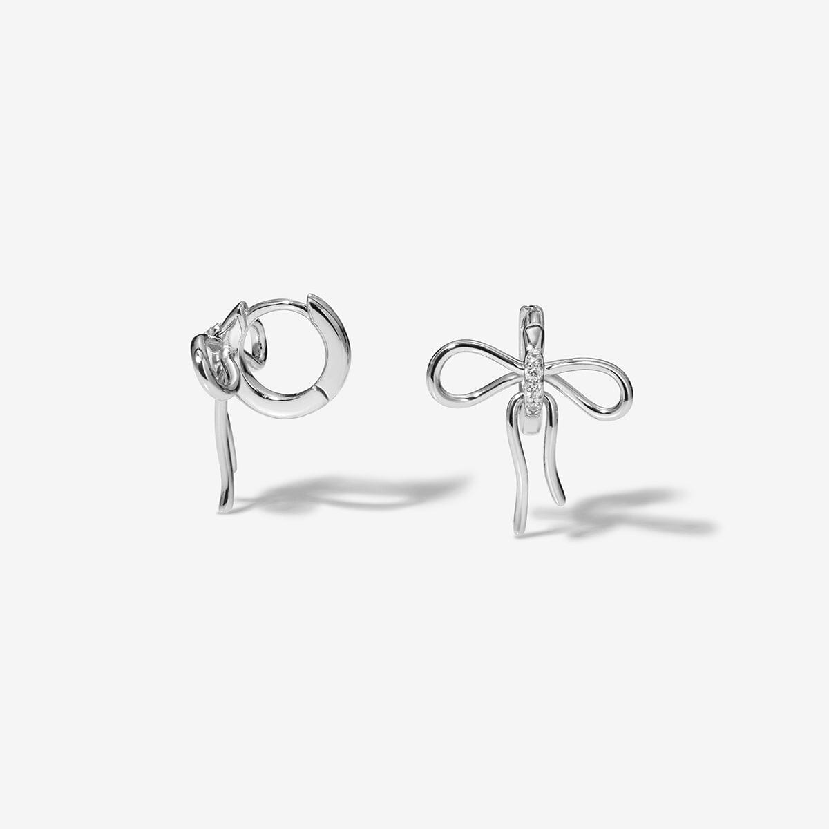 Cliff bow huggie earrings